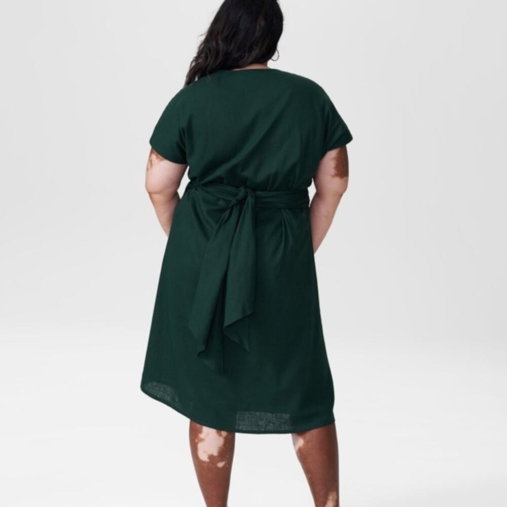 Universal Standard Tracy Linen Wrap Dress in Forest Green Hi Low Tulip Hem - Picture 9 of 9